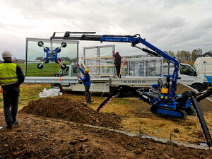 Mini crane for work in difficult terrain