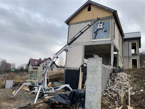 Tracked mini crane 