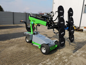 assembly robot on wheels for window assembly